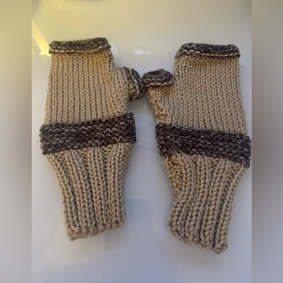 Accessories - Handmade fingerless gloves S/M tan and brown